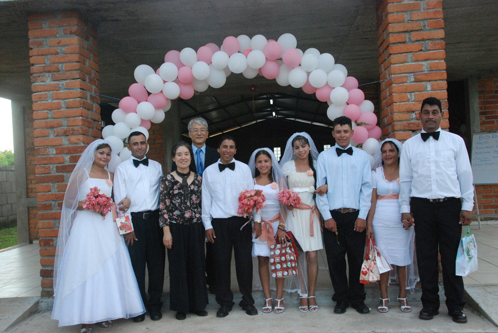 니카라과결혼식.jpg